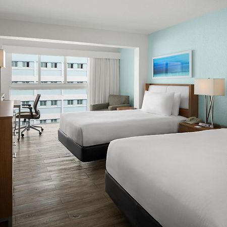 Courtyard By Marriott Nassau Downtown/Junkanoo Beach Exterior foto