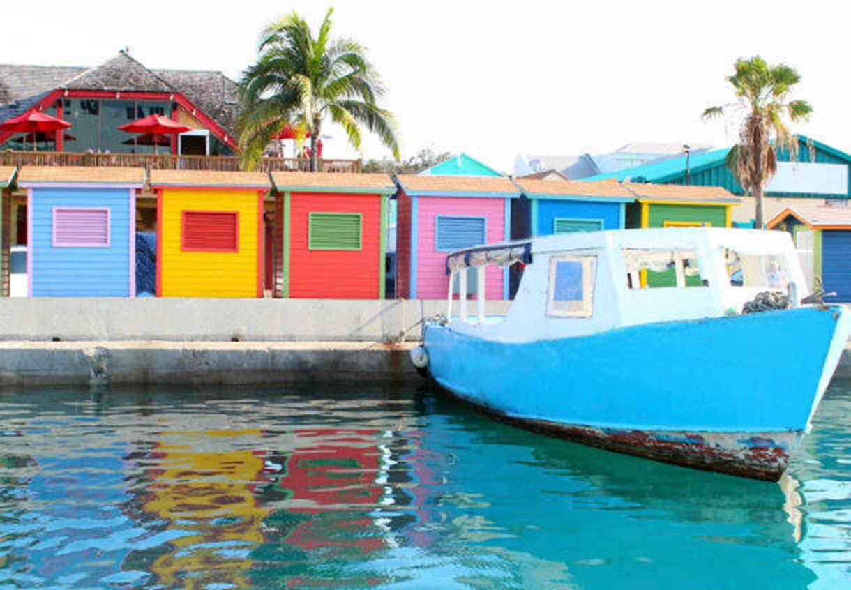 Courtyard By Marriott Nassau Downtown/Junkanoo Beach Exterior foto