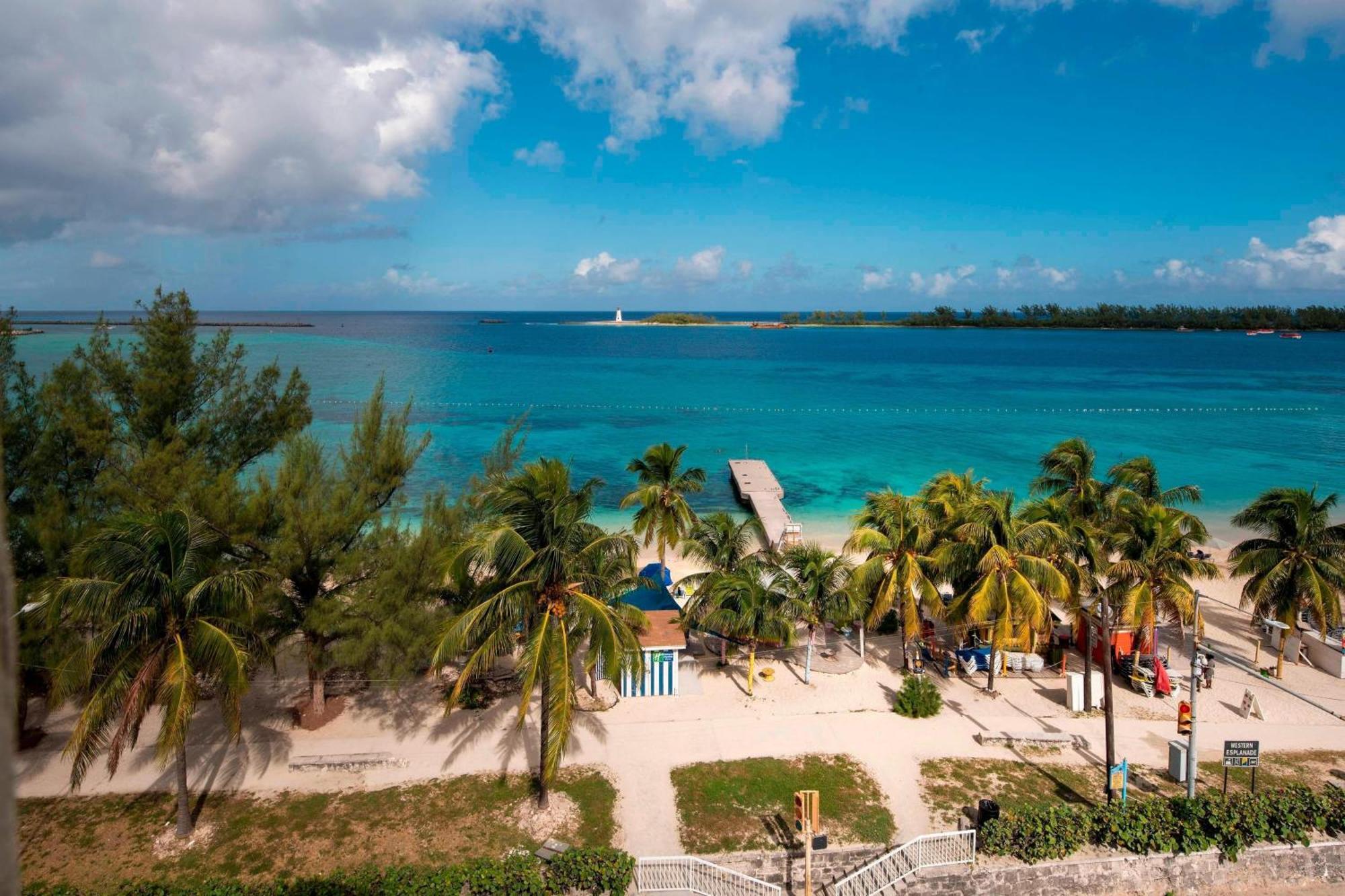 Courtyard By Marriott Nassau Downtown/Junkanoo Beach Exterior foto