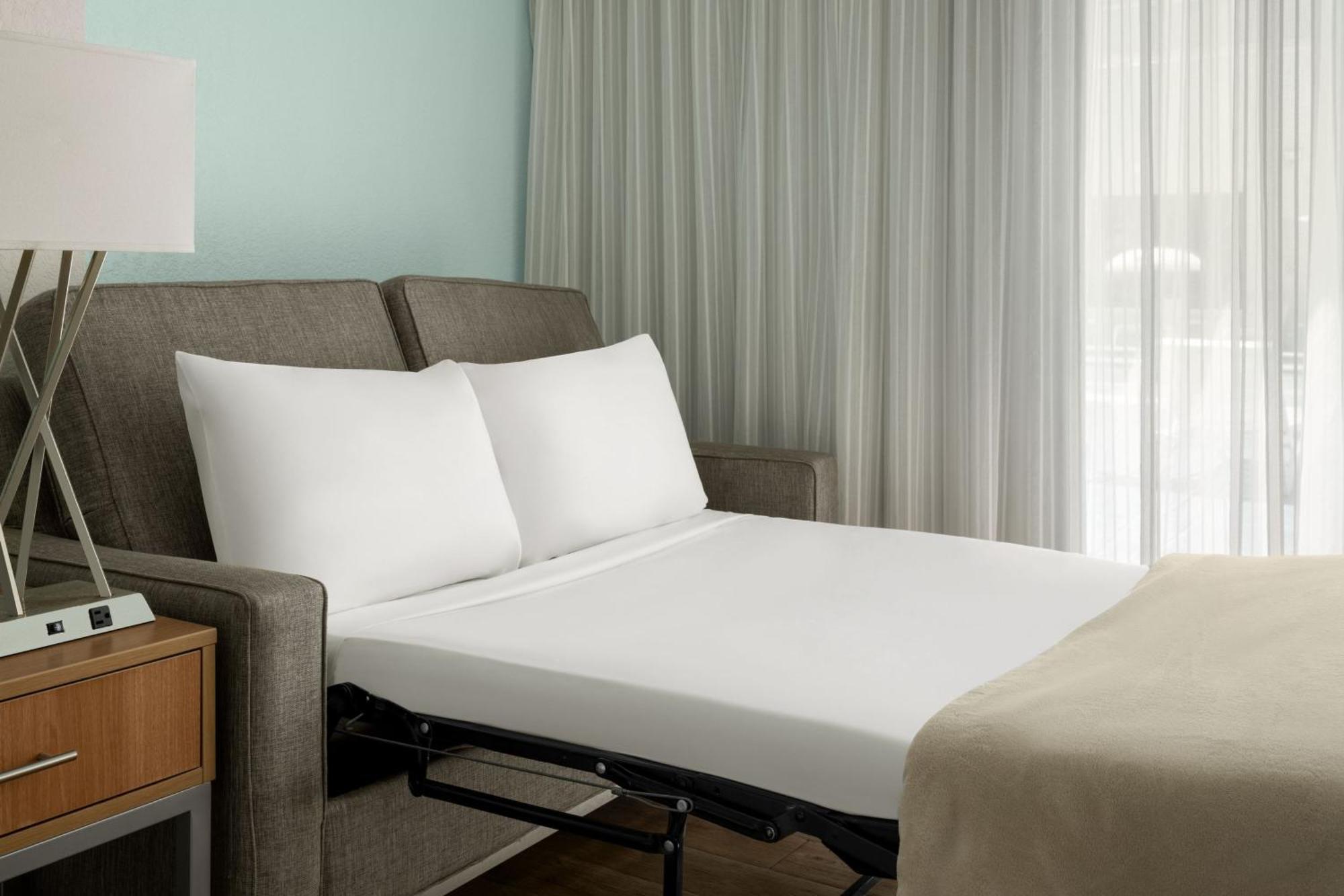 Courtyard By Marriott Nassau Downtown/Junkanoo Beach Exterior foto